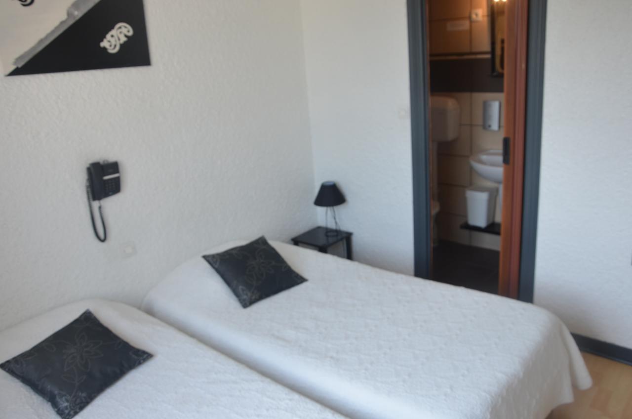 Hotel Le Week-End Plouider ภายนอก รูปภาพ