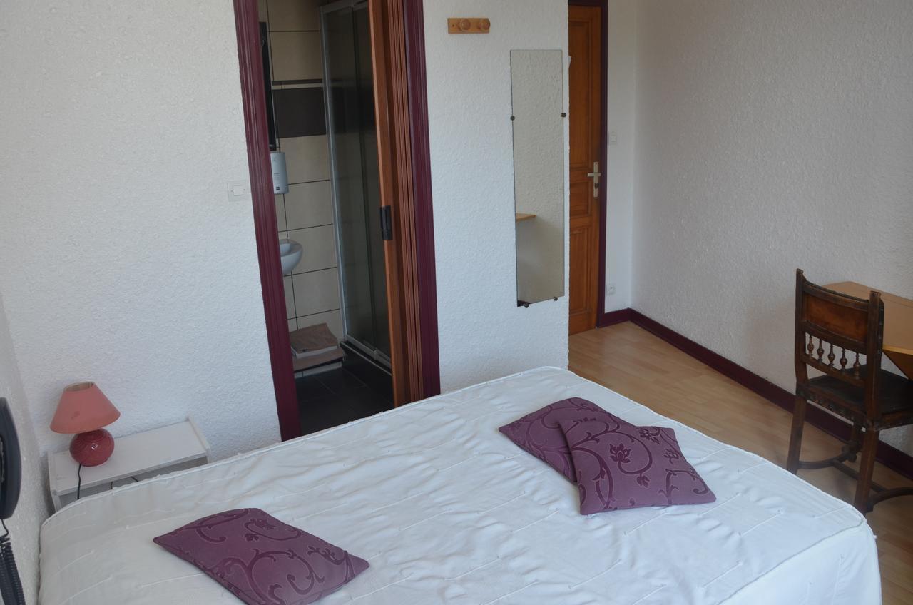 Hotel Le Week-End Plouider ภายนอก รูปภาพ