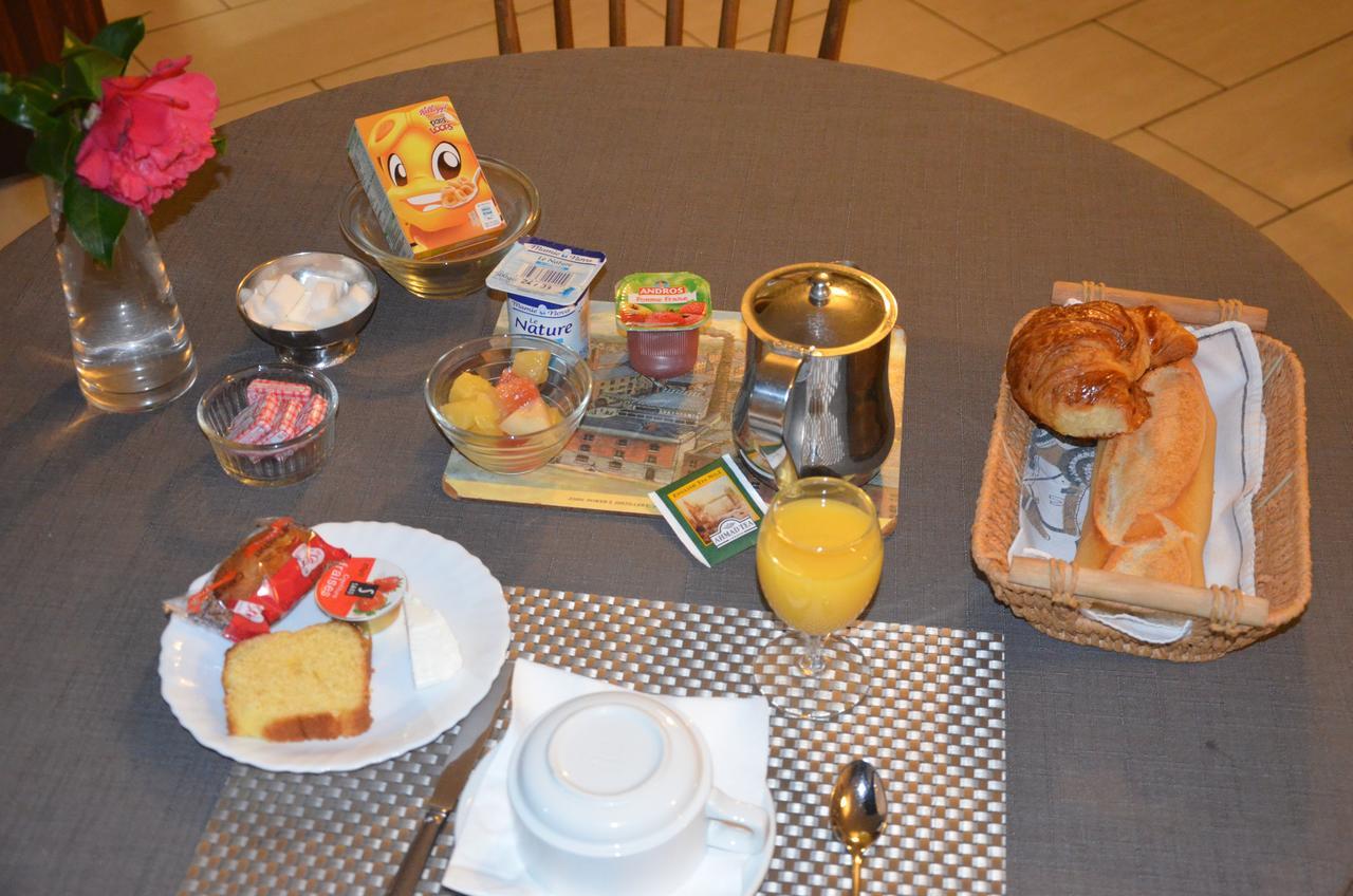 Hotel Le Week-End Plouider ภายนอก รูปภาพ