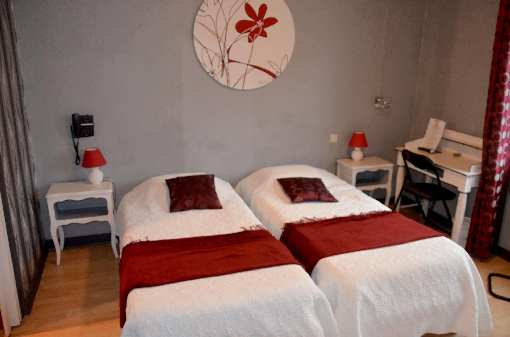 Hotel Le Week-End Plouider ภายนอก รูปภาพ